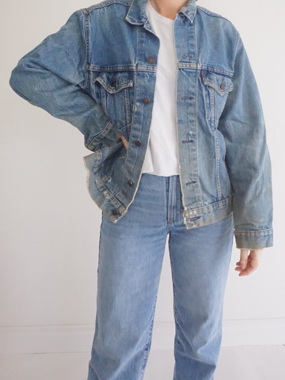 Vintage Levi's Blue Rare 1970s Regular Fit Trucker Denim Jacket USA Made Size 42